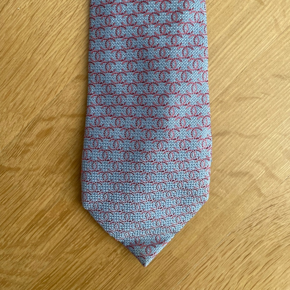 New in Box Chanel Neck Tie Medium Blue & Red Logo - Picture 2 of 4